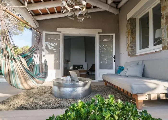 Nova 別荘 ベグール